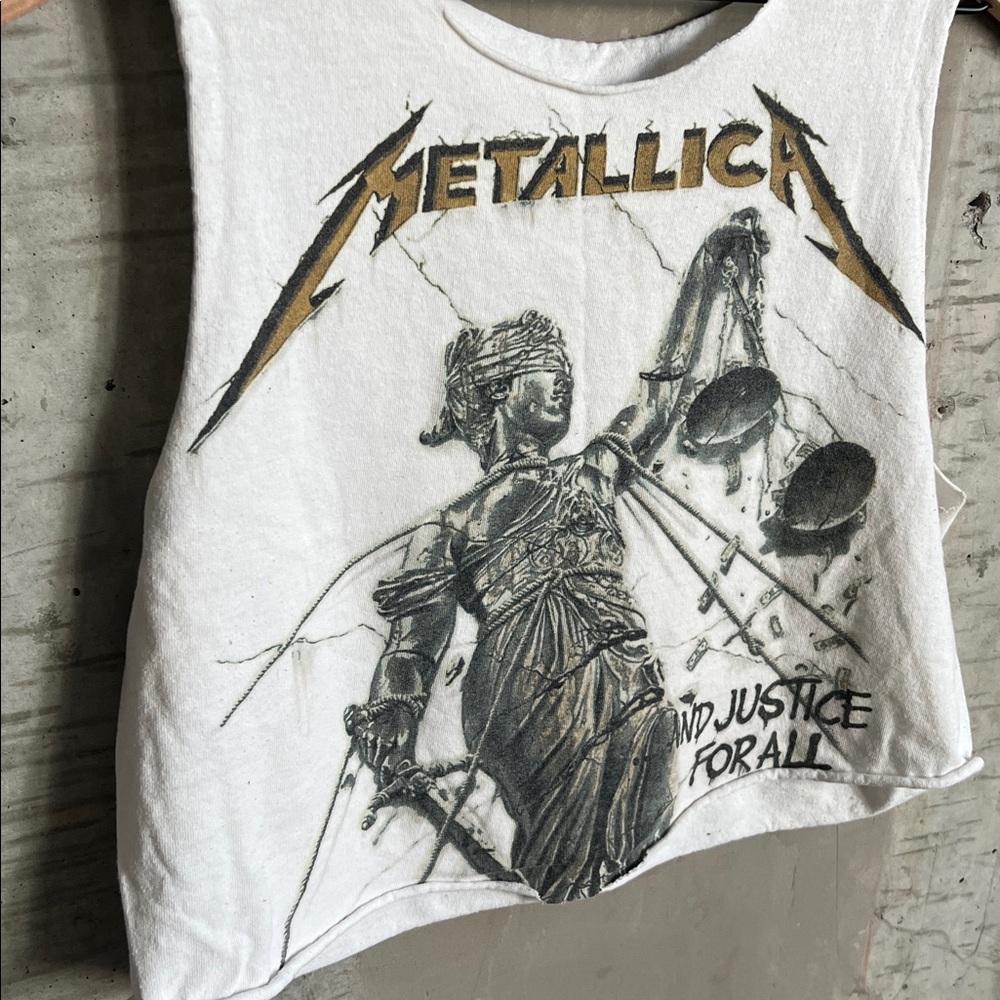 Metallica White Graphic Tank Top - Picture 2 of 3